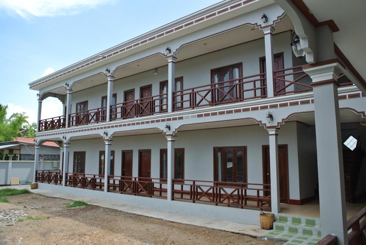 Mama Leurth Sunset Guesthouse Ban Dondét Exterior foto